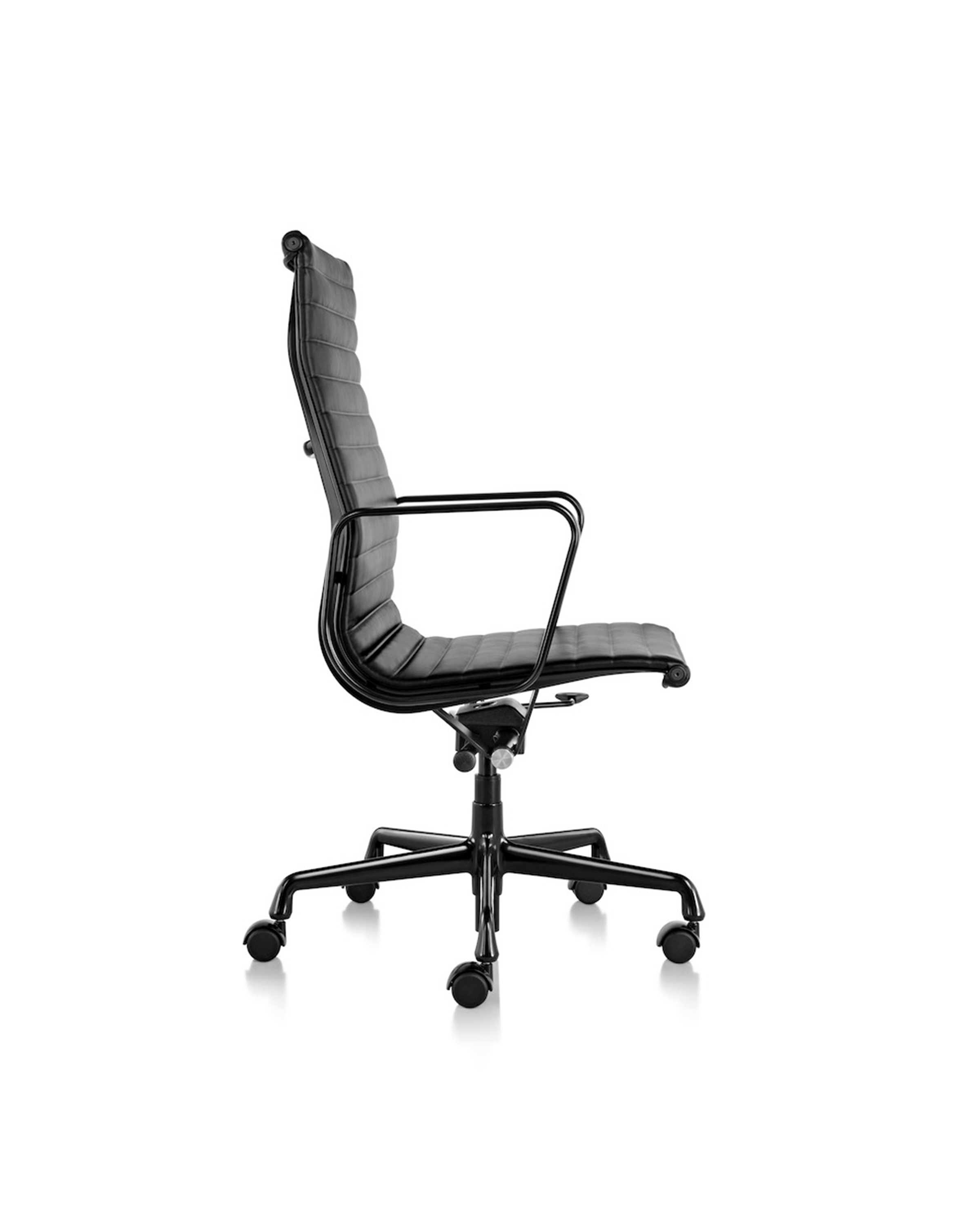 办公椅|现代真皮中班椅|办公家具|设计师家具|伊姆斯大班椅